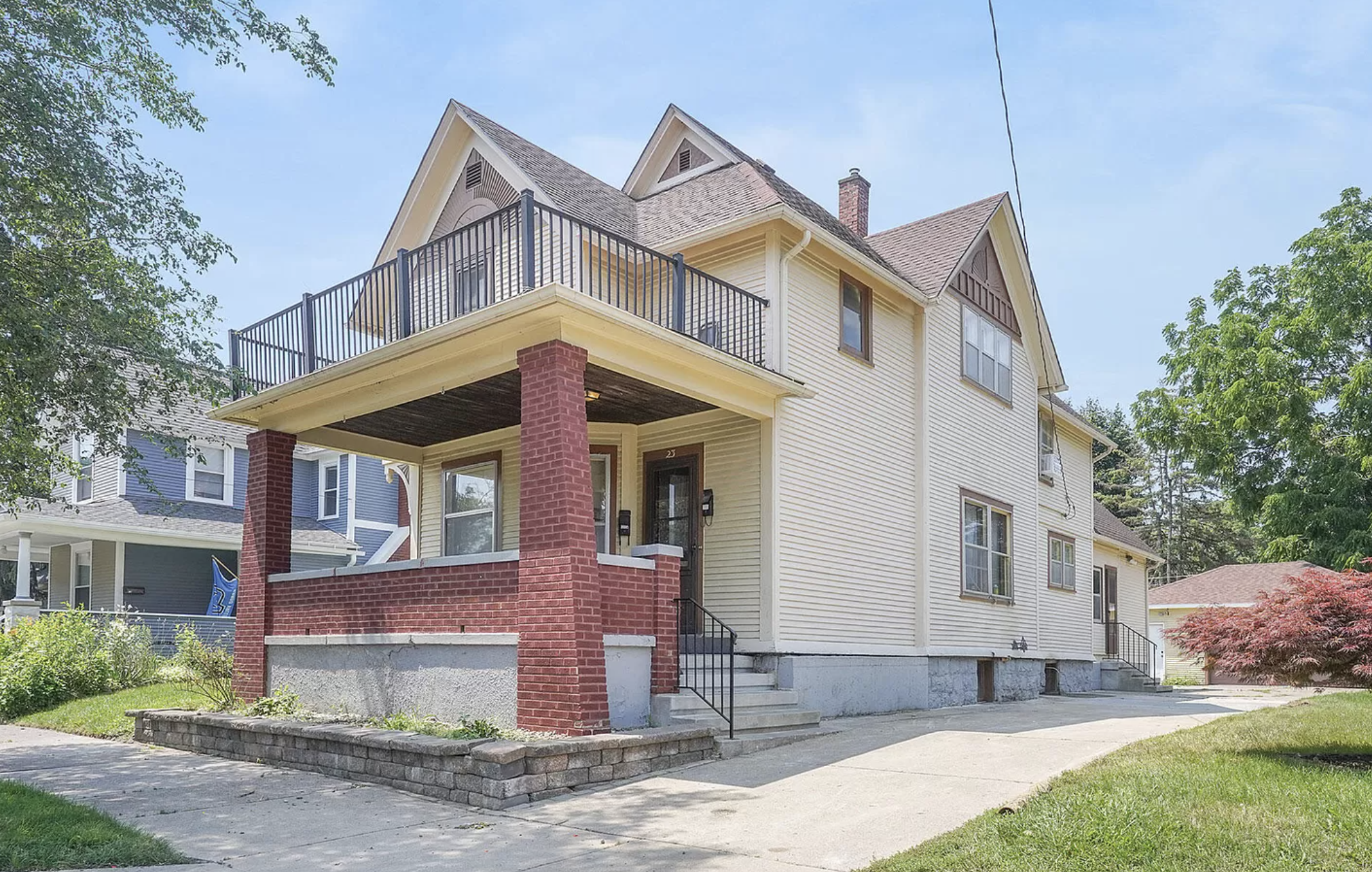 Property main image